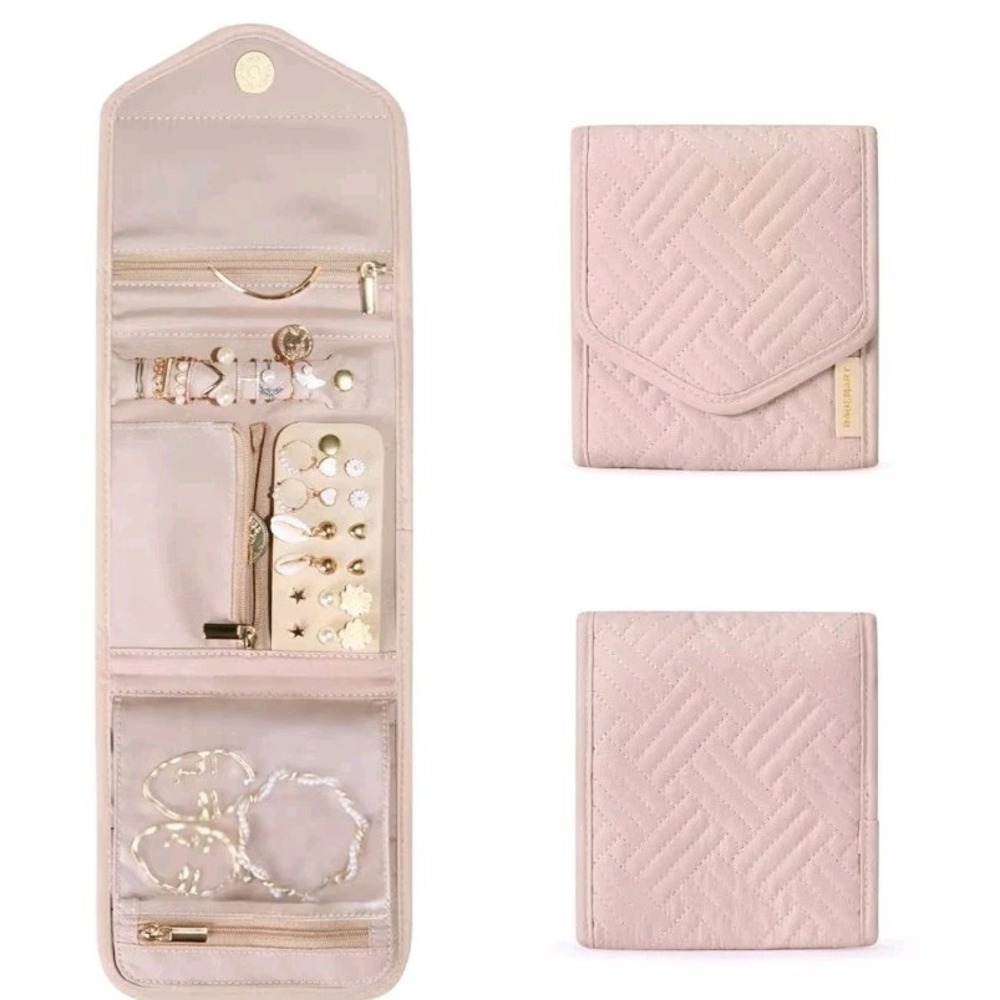 BagSmart Travel Trifold Jewelry Storage Organizer Holder Earring Display Blush